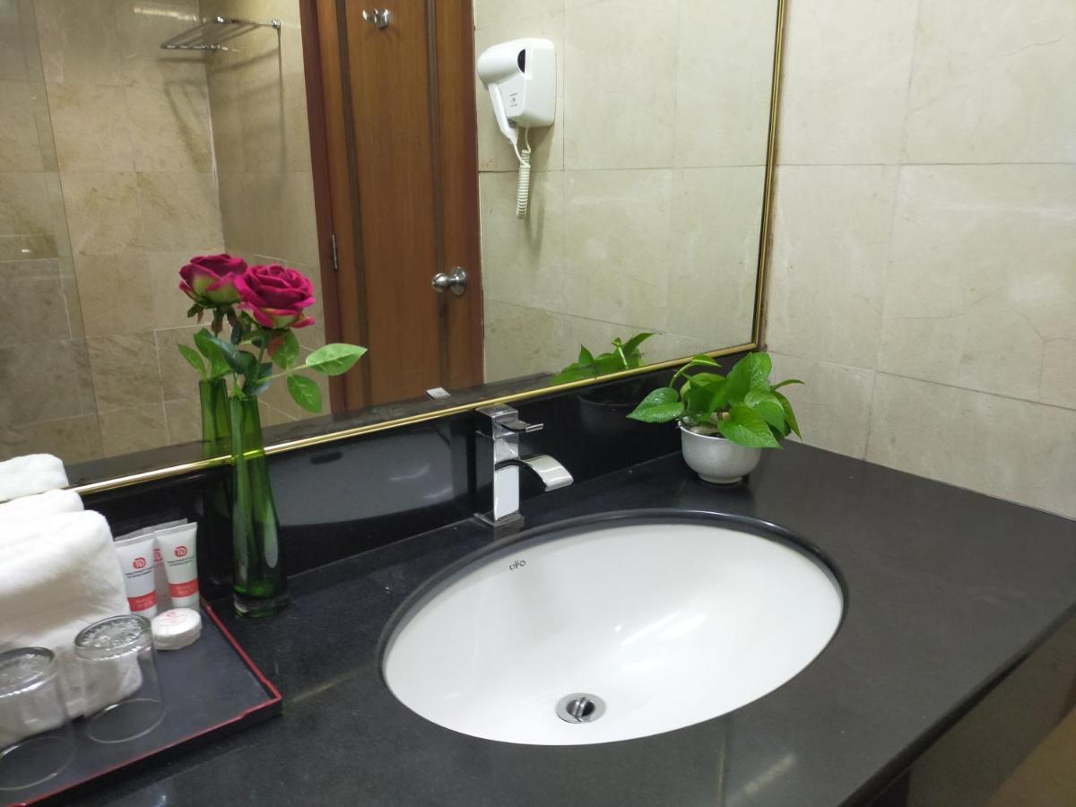 Tang Dynasty Hotel 3*
